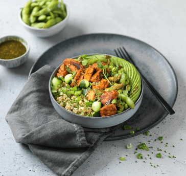 «Stay Green» Vegane Bowl mit Plant-Based Paprika Chunks